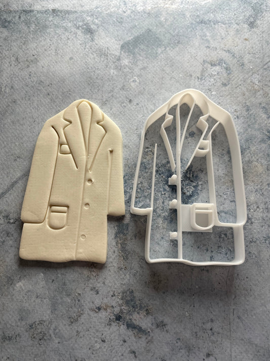 Emporte pièce Blouse laboratoire - Forme - pour la réalisaton de biscuit sablé, patisserie, pate à sucre -Décoration gateau-Fait maison- ELACE