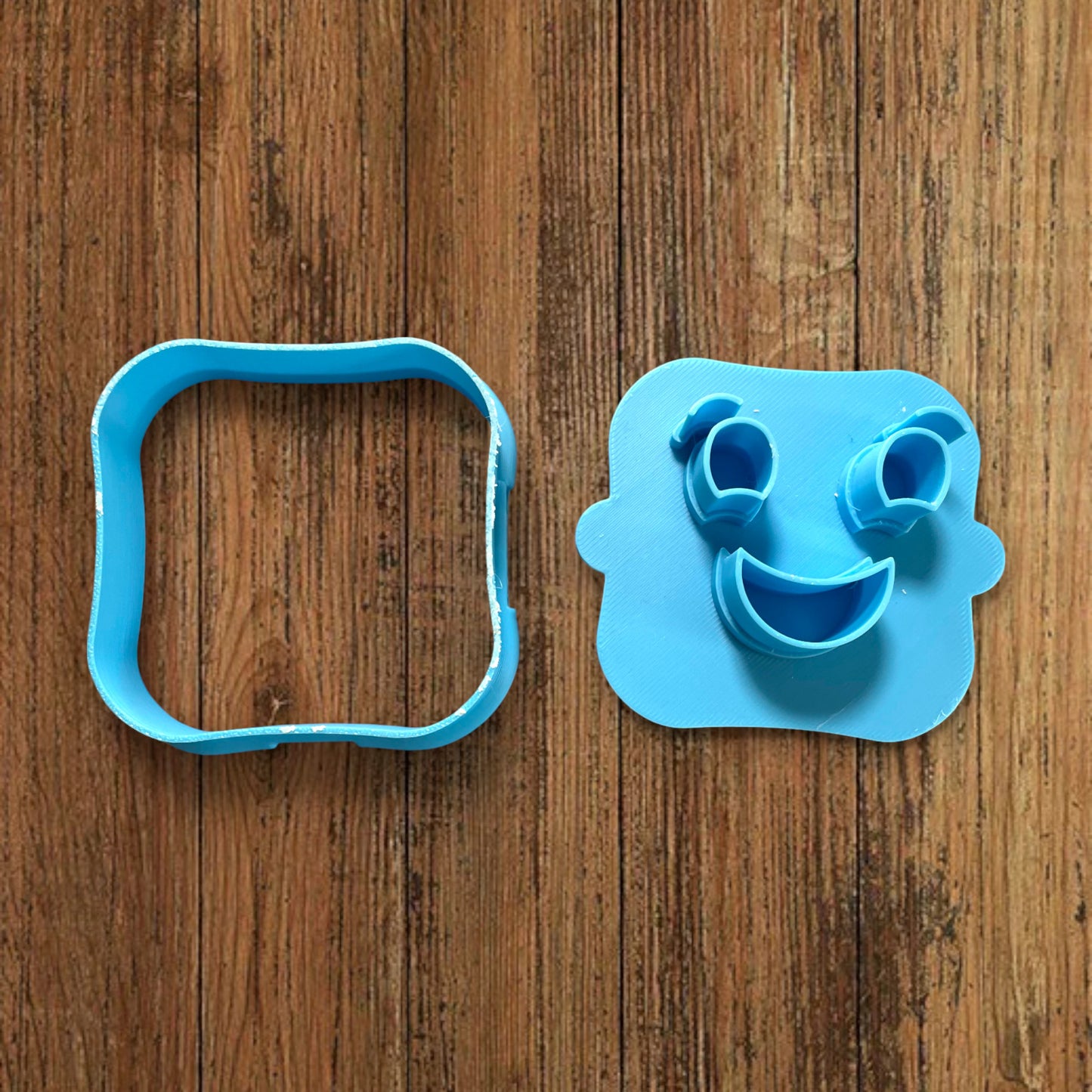 Emporte-pièce kit BN 2 en 1 - dim 6.x5x6.5cm - pour réalisation biscuits sablés -Décoration gâteau-Fait maison-France 3D