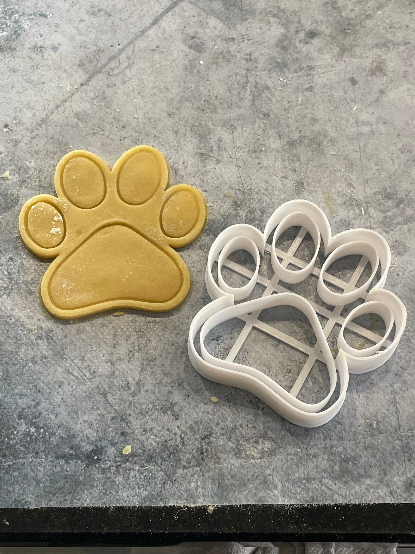 Emporte pièce Patte chien - Forme - pour la réalisaton de biscuit sablé, patisserie, pate à sucre -Décoration gateau-Fait maison- ELACE