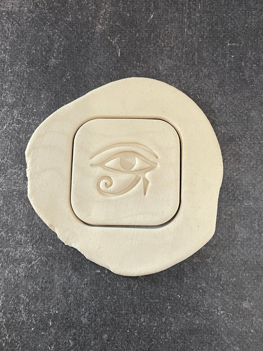 Emporte pièce hieroglyphe pour la réalisaton de biscuit sablé, patisserie, pate à sucre -Décoration gateau-Fait maison- ELACE