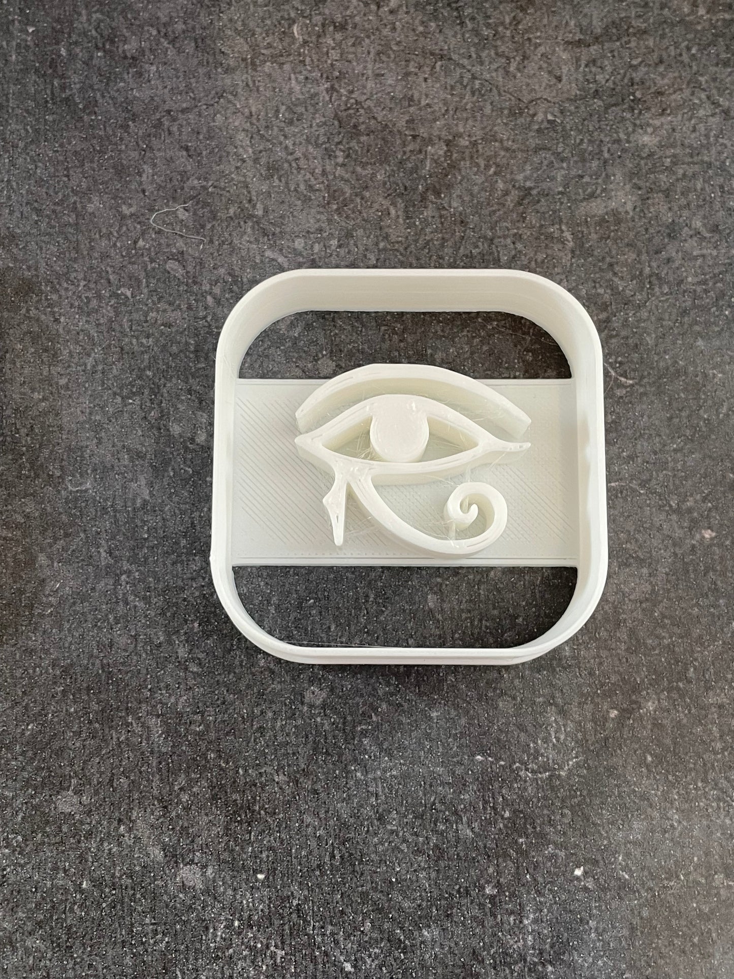 Emporte pièce hieroglyphe pour la réalisaton de biscuit sablé, patisserie, pate à sucre -Décoration gateau-Fait maison- ELACE