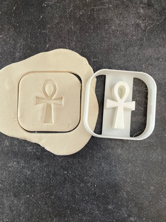 Emporte pièce hieroglyphe pour la réalisaton de biscuit sablé, patisserie, pate à sucre -Décoration gateau-Fait maison- ELACE