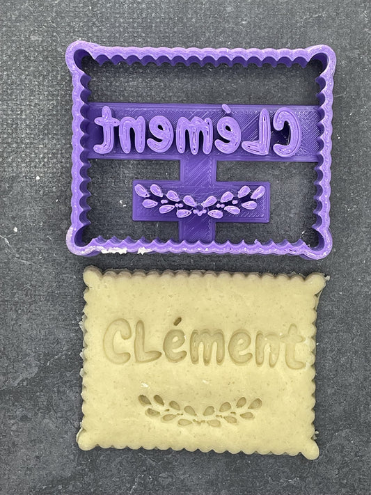 Emporte pièce -Biscuit prénom + motif feuilles - Personnalisation - pour la réalisaton de biscuit sablé, patisserie, pate à sucre -Décoration gateau-Fait maison- ELACE