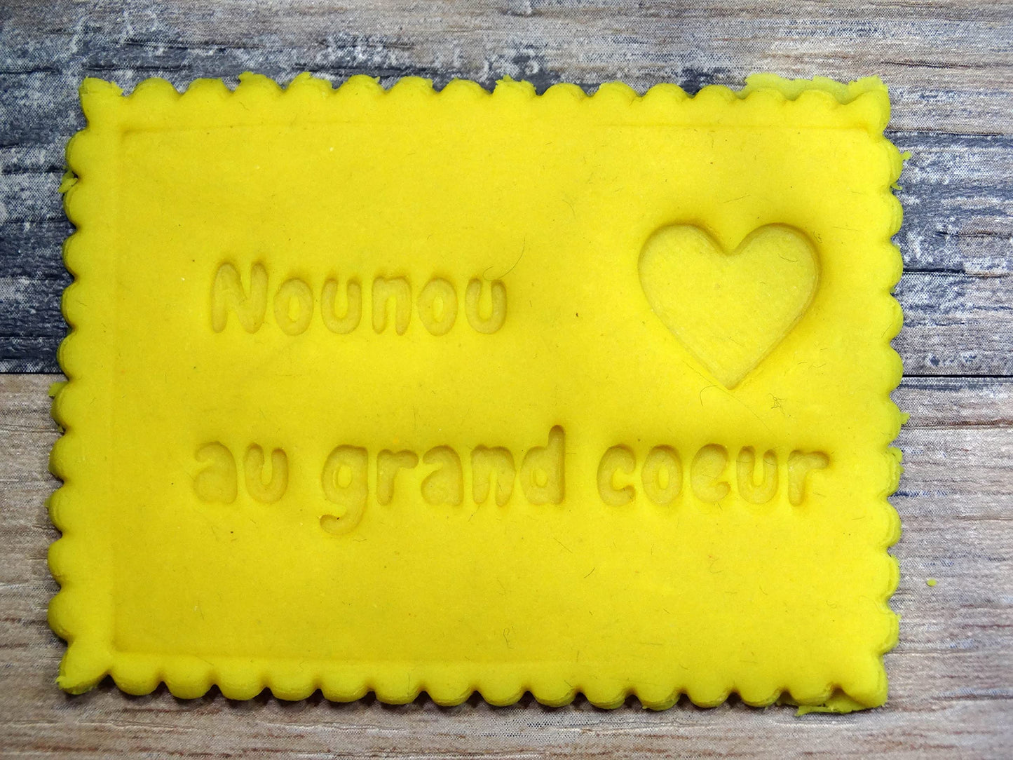 Emporte-pièce message Nounou au grand coeur Patisserie, sablé, biscuit, pate à sucre, pate à modeler-Décoration gateau-Fait maison ELACE