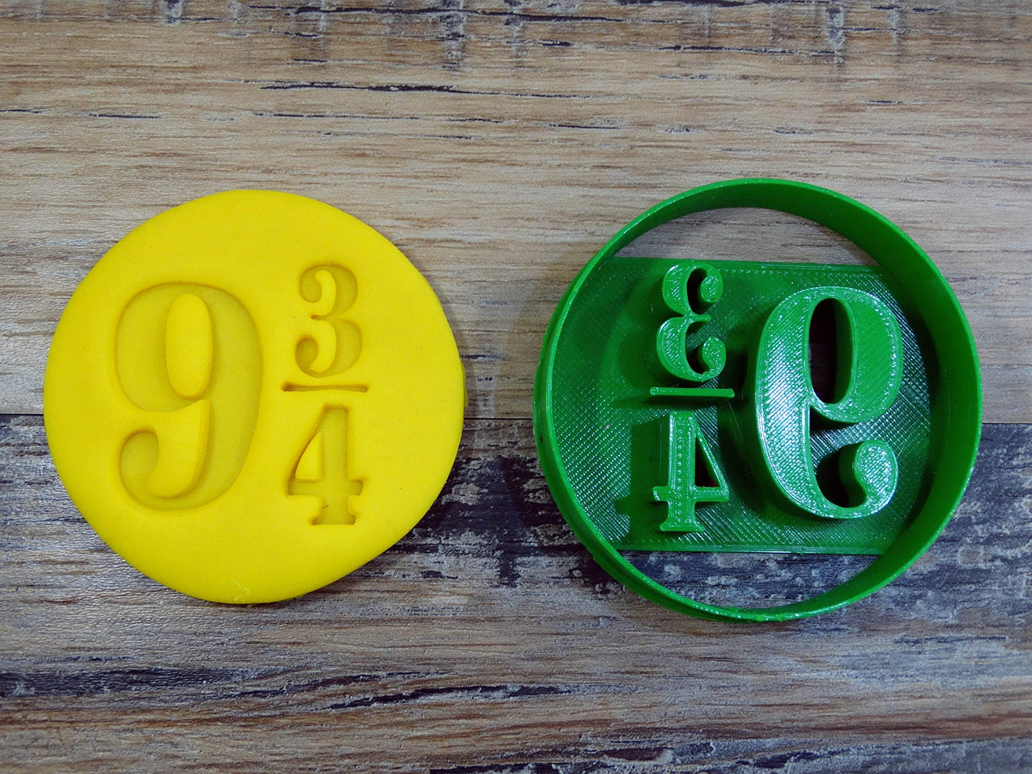 ELACE - Emporte-pièce Harry Potter 9 3/4 - Patisserie, sablé, biscuit, pâte à sucre, pâte à modeler-Décoration gâteau-Fait maison-France ELACE3D