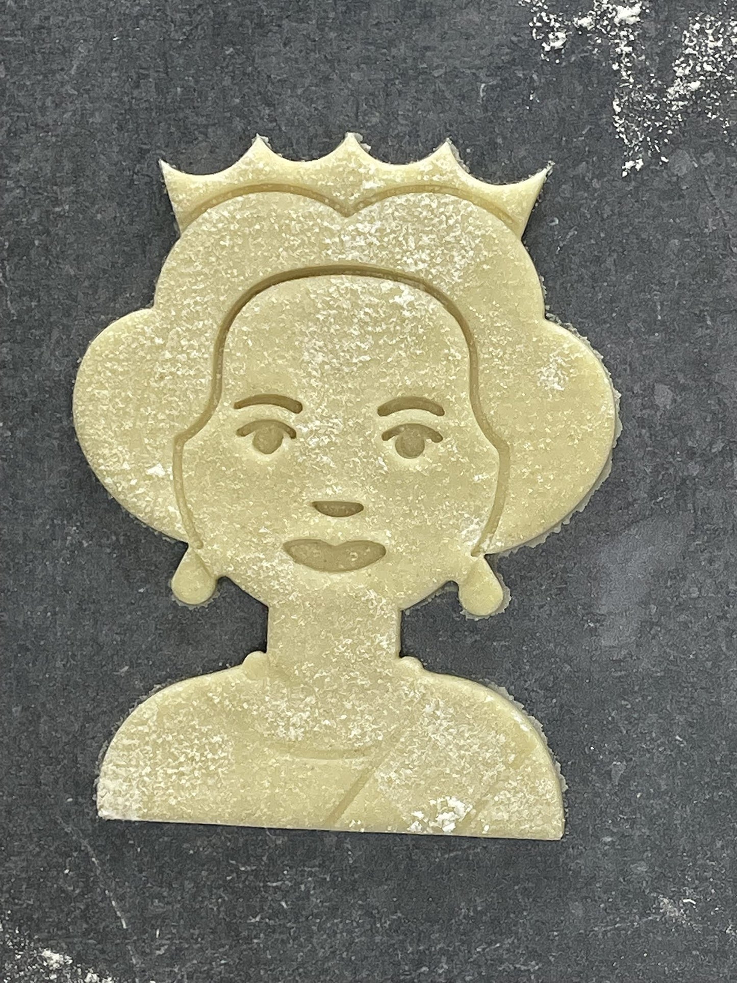 Emporte pièce Reine elisabeth - Forme - pour la réalisaton de biscuit sablé, patisserie, pate à sucre -Décoration gateau-Fait maison- ELACE