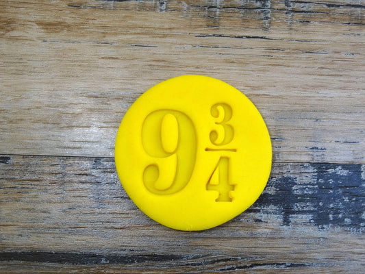 ELACE - Emporte-pièce Harry Potter 9 3/4 - Patisserie, sablé, biscuit, pâte à sucre, pâte à modeler-Décoration gâteau-Fait maison-France ELACE3D