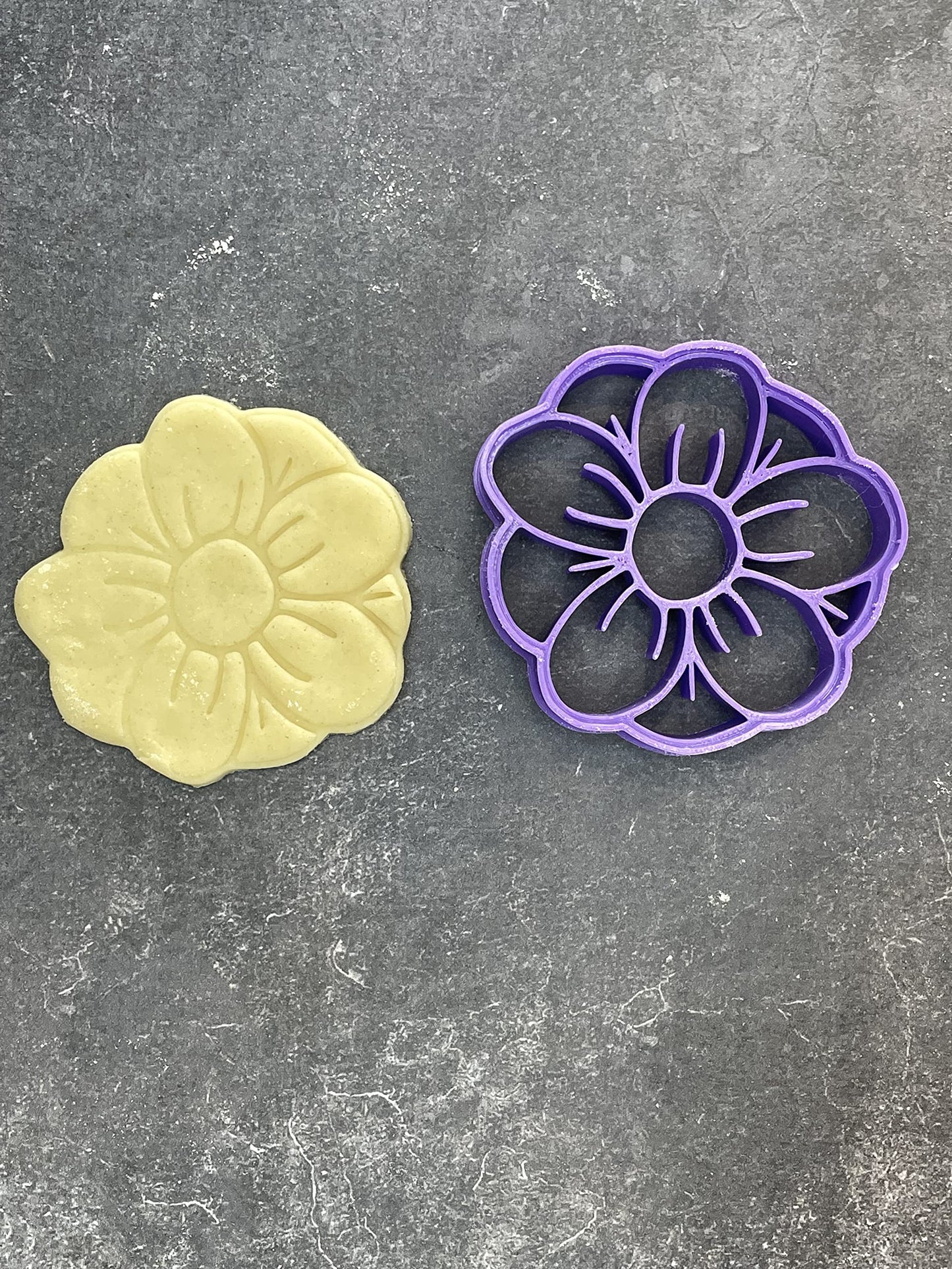 Emporte pièce Fleur - Forme - pour la réalisaton de biscuit sablé, patisserie, pate à sucre -Décoration gateau-Fait maison- ELACE