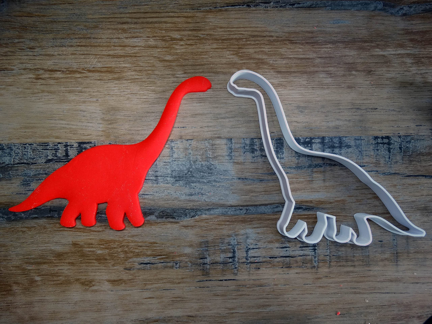Emporte-pièce et Tampon Dinosaure Diplodocus Squellette Patisserie, sablé, biscuit, pate à sucre, pate à modeler-Décoration
