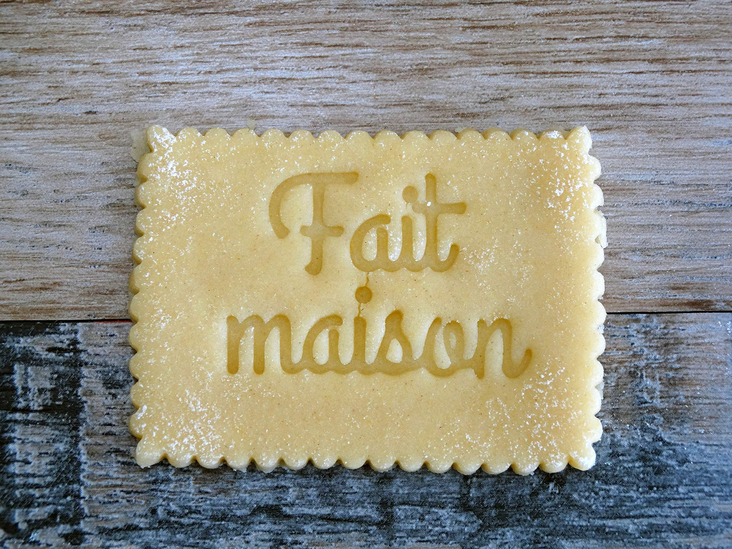 Emporte-pièce Forme biscuit petit beurre avec message FAIT MAISON Patisserie, sablé, biscuit, pâte à sucre, pâte à modeler-Décoration gâteau-Fait maison-FR ELACE 3D