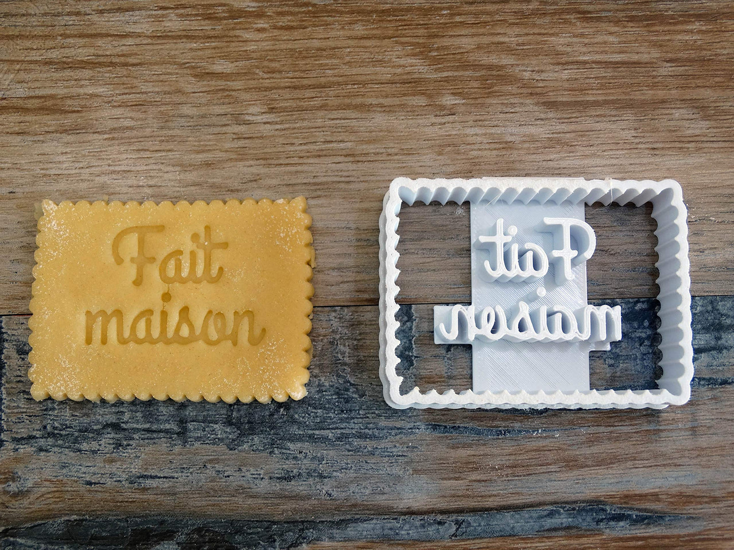 Emporte-pièce Forme biscuit petit beurre avec message FAIT MAISON Patisserie, sablé, biscuit, pâte à sucre, pâte à modeler-Décoration gâteau-Fait maison-FR ELACE 3D