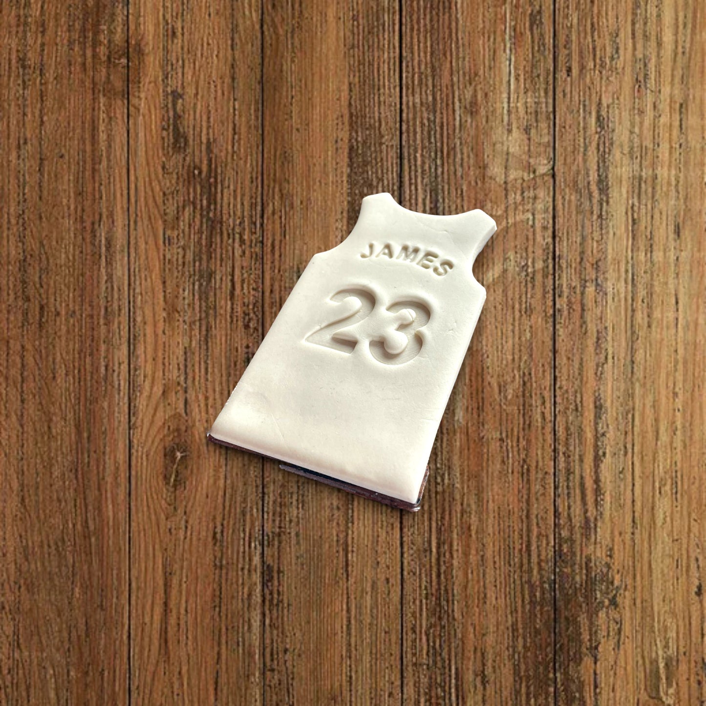 Emporte-pièce maillot basket dos NBA à personnaliser - pâte à sucre, pâte à modeler-Décoration gâteau-Fait maison-France 3D