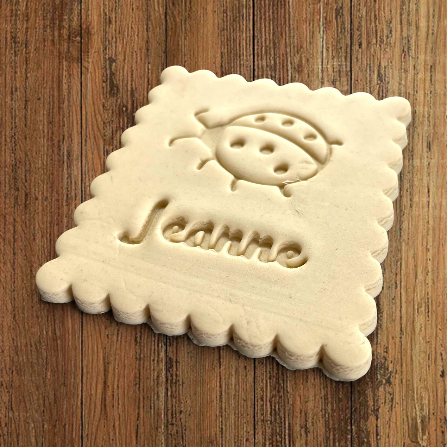 Emporte-pièce Animal Coccinelle à personnaliser dim 7x6.5cm - biscuits sablés pâte à modeler-Décoration gâteau-Fait maison-France 3D