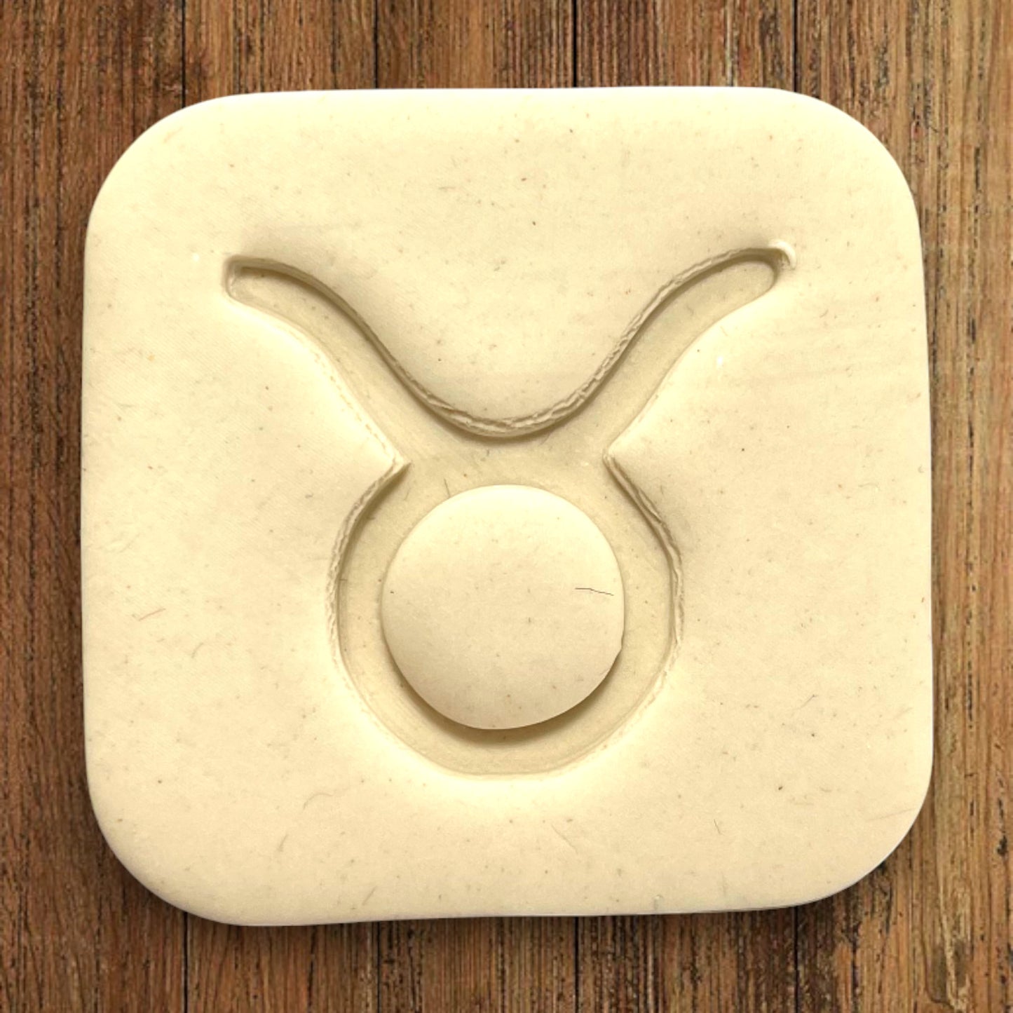 Emporte-pièce Signe Astrologie Taureau dim 5x5 cm - pour réalisation biscuits sablés -Décoration gâteau-Fait maison-France 3D