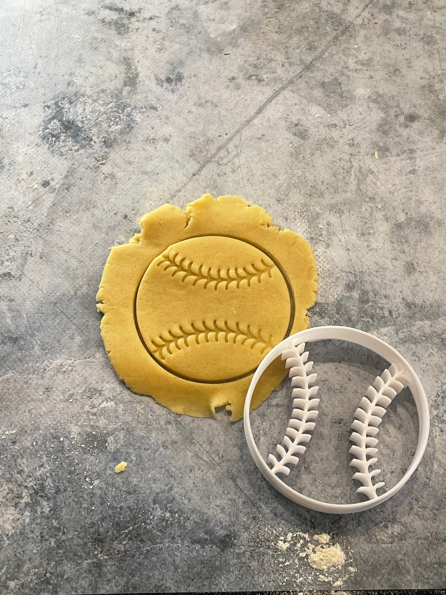Emporte pièce Balle baseball   - Forme - pour la réalisaton de biscuit sablé, patisserie, pate à sucre -Décoration gateau-Fait maison- ELACE