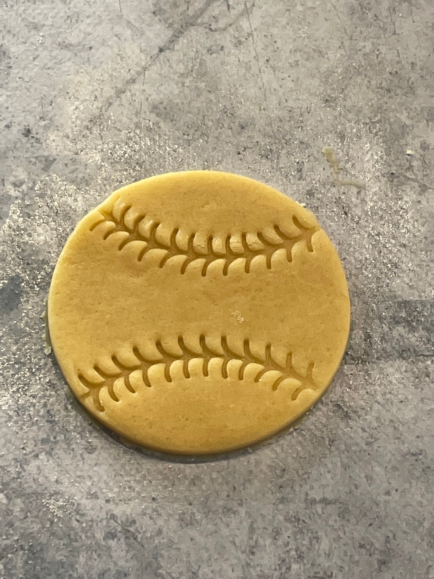 Emporte pièce Balle baseball   - Forme - pour la réalisaton de biscuit sablé, patisserie, pate à sucre -Décoration gateau-Fait maison- ELACE