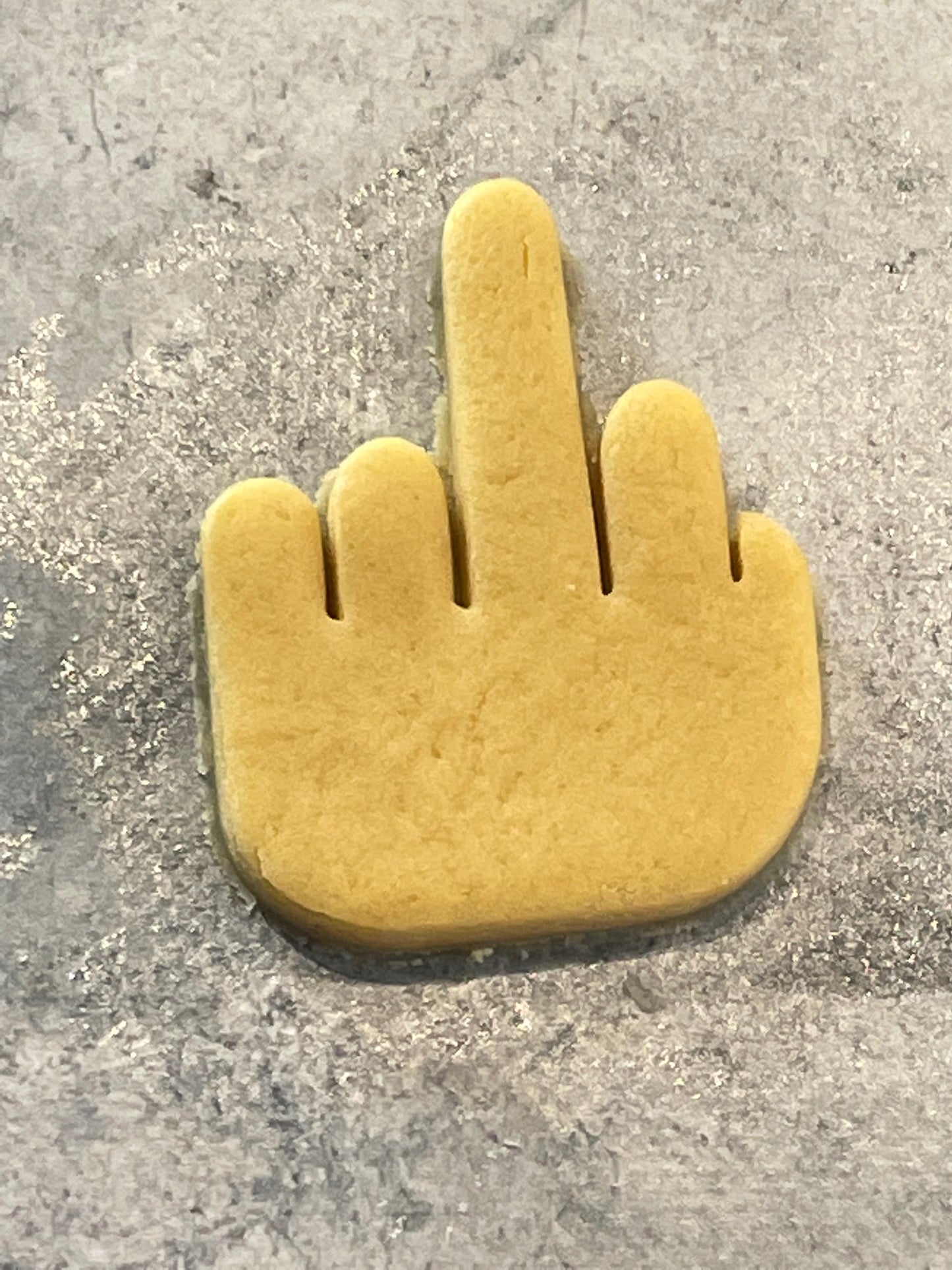 Emporte pièce Doigt d'honneur - Forme - pour la réalisaton de biscuit sablé, patisserie, pate à sucre -Décoration gateau-Fait maison- ELACE
