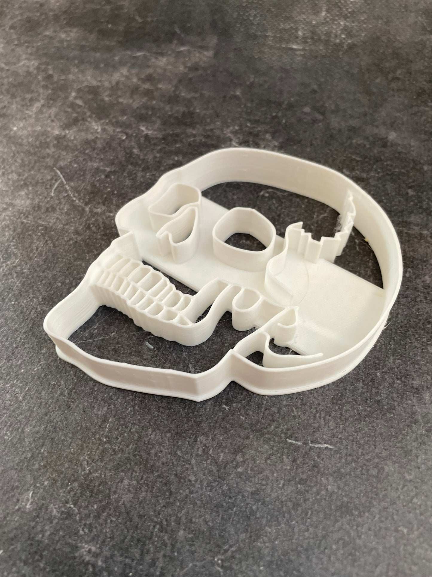 Emporte pièce  tête de mort crane - Forme - pour la réalisaton de biscuit sablé, patisserie, pate à sucre -Décoration gateau-Fait maison- ELACE