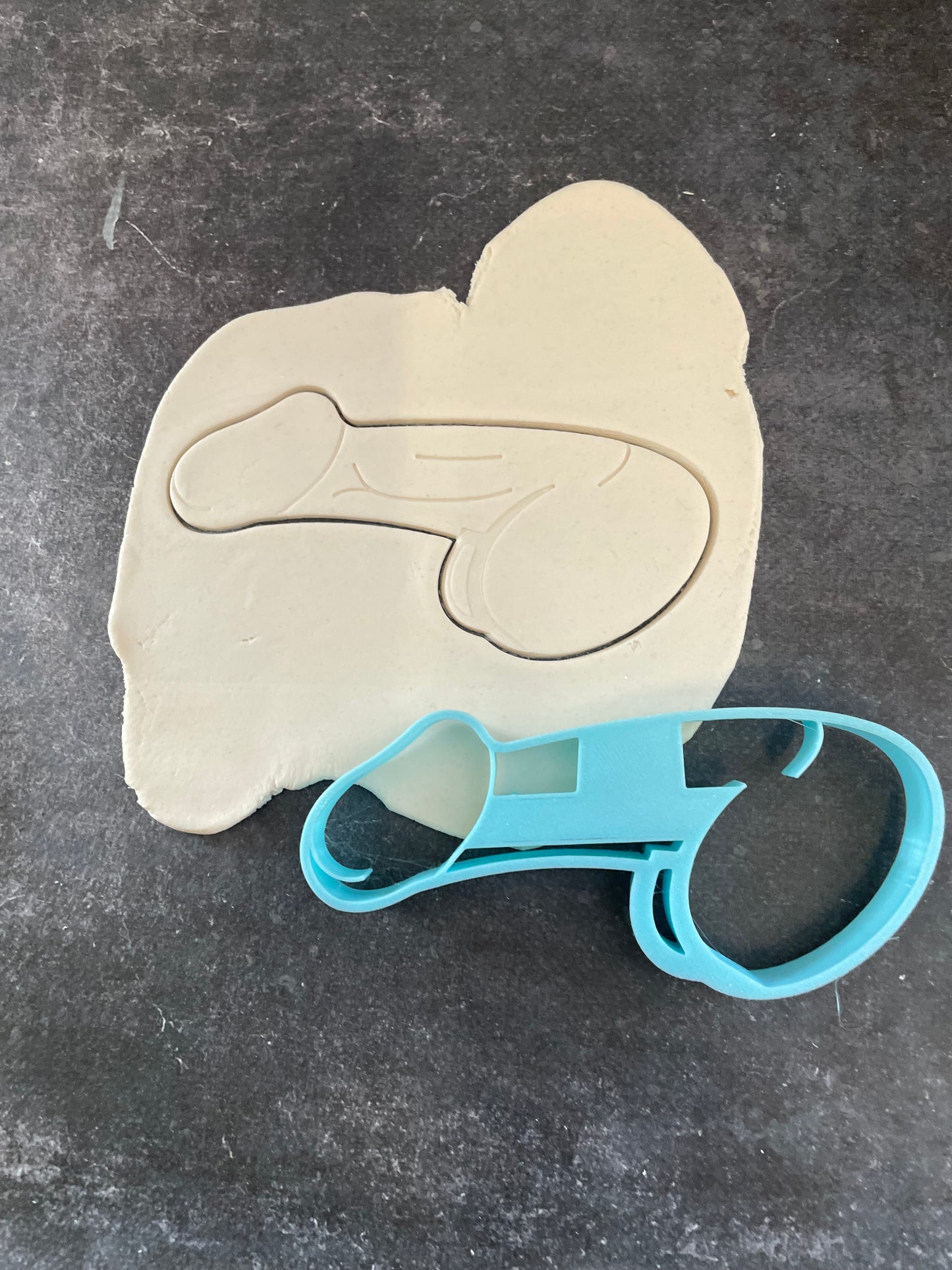 Emporte pièce motif Pénis - Forme - pour la réalisaton de biscuit sablé, patisserie, pate à sucre -Décoration gateau-Fait maison- ELACE
