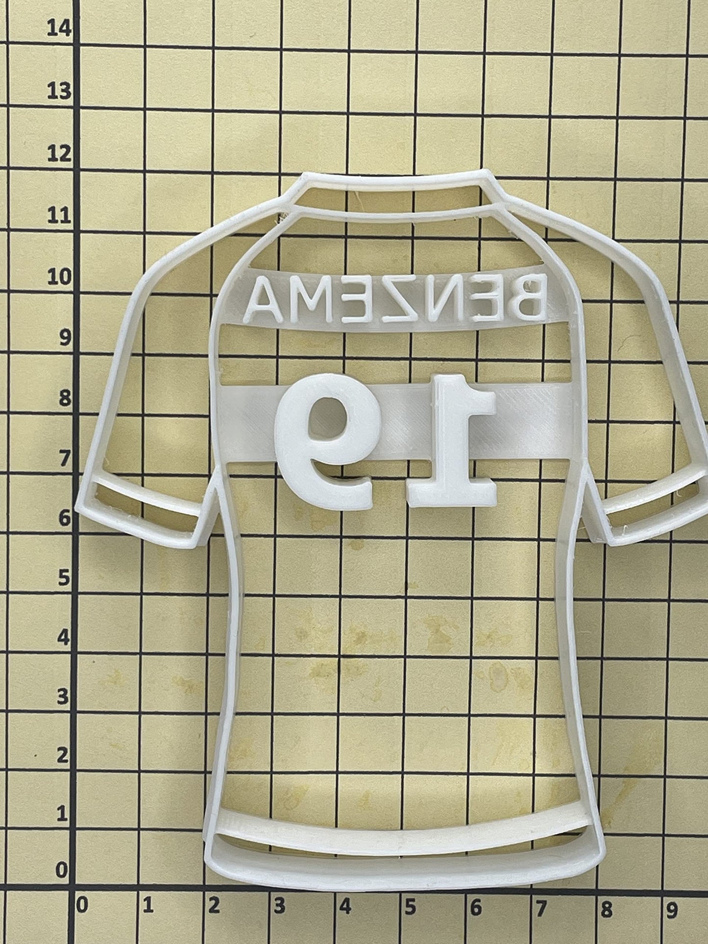 Emporte pièce -Maillot de foot avec prénom - Personnalisation - pour la réalisaton de biscuit sablé, patisserie, pate à sucre -Décoration gateau-Fait maison- ELACE