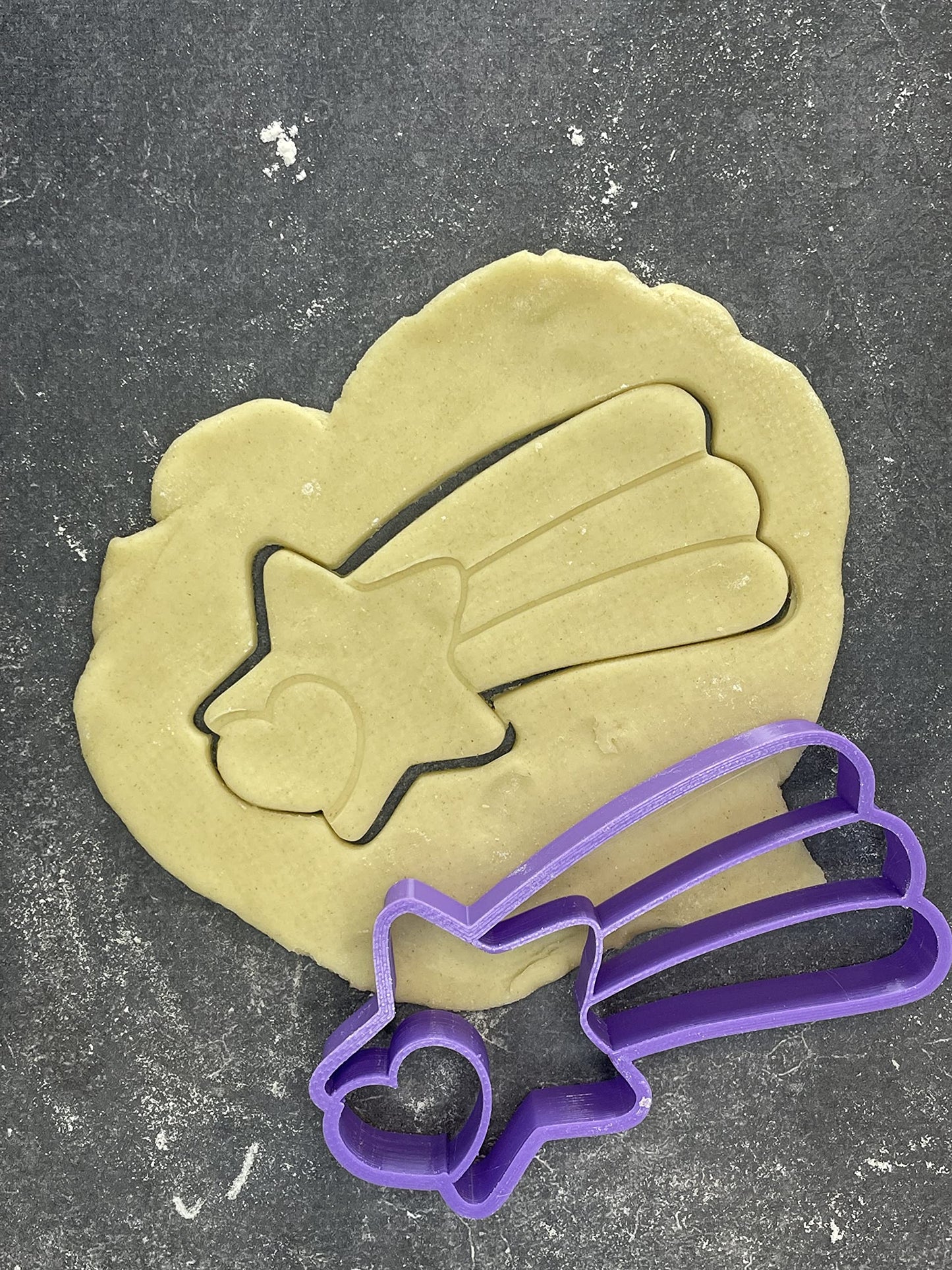 Emporte pièce Etoile filante cœur - Forme - pour la réalisaton de biscuit sablé, patisserie, pate à sucre -Décoration gateau-Fait maison- ELACE