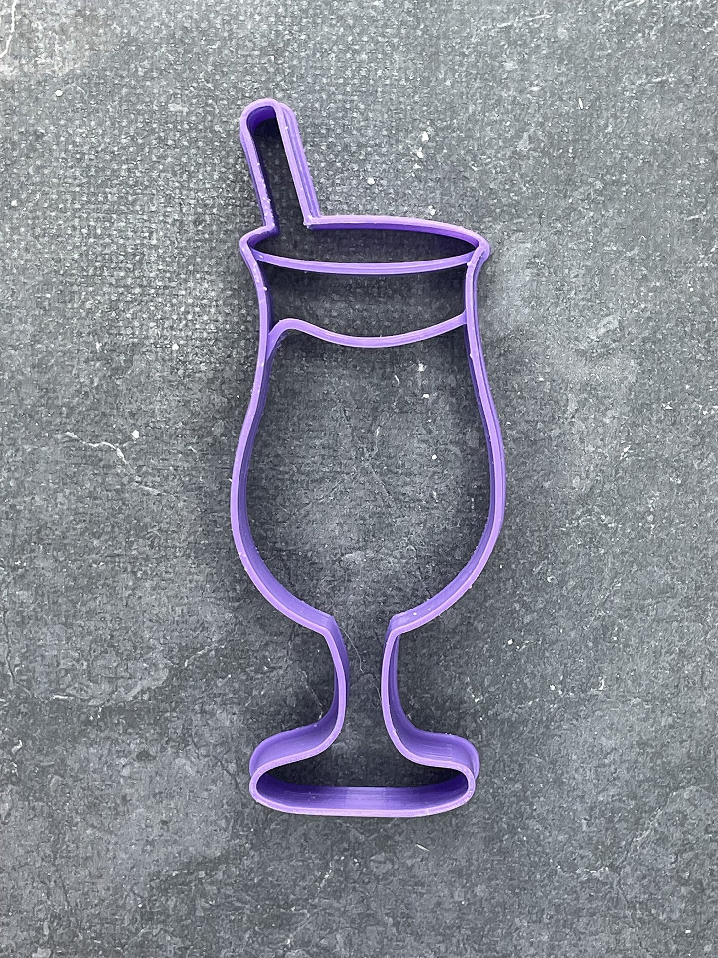 Emporte pièce Verre à pied- Forme - pour la réalisaton de biscuit sablé, patisserie, pate à sucre -Décoration gateau-Fait maison- ELACE
