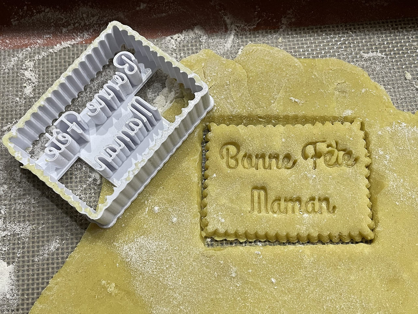 Emporte-pièce - biscuit bonne fête maman - fêtes des mères pâte à sucre, pâte à modeler-Décoration gâteau-Fait maison-France 3D
