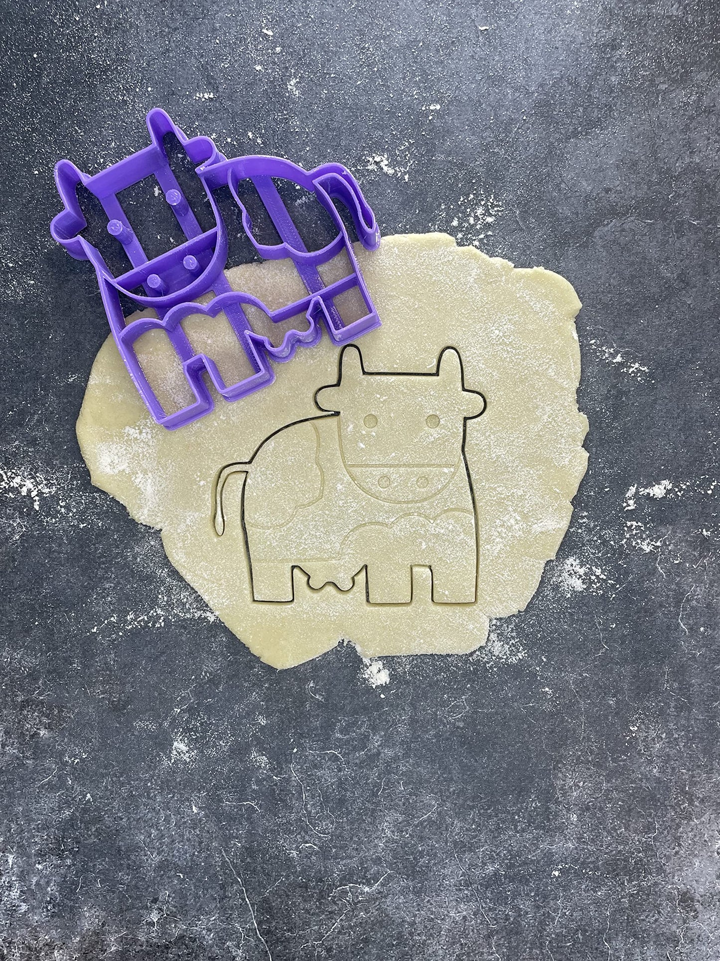 Emporte pièce Vache - Animal - pour la réalisaton de biscuit sablé, patisserie, pate à sucre -Décoration gateau-Fait maison- ELACE